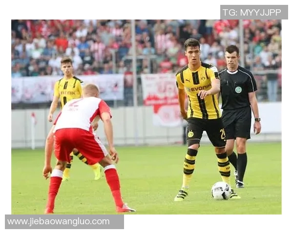 莱比锡客负门兴:积分丢失排名滑落,下行趋势令人担忧 莱比锡客负门兴:积分丢失排名滑落,下行趋势令人担忧